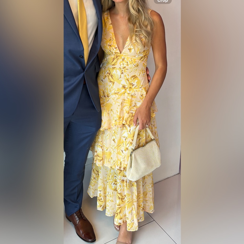 BERYL MIDI DRESS - DEEP V NECK SLEEVELESS LAYERED DRESS IN YELLOW FLORAL